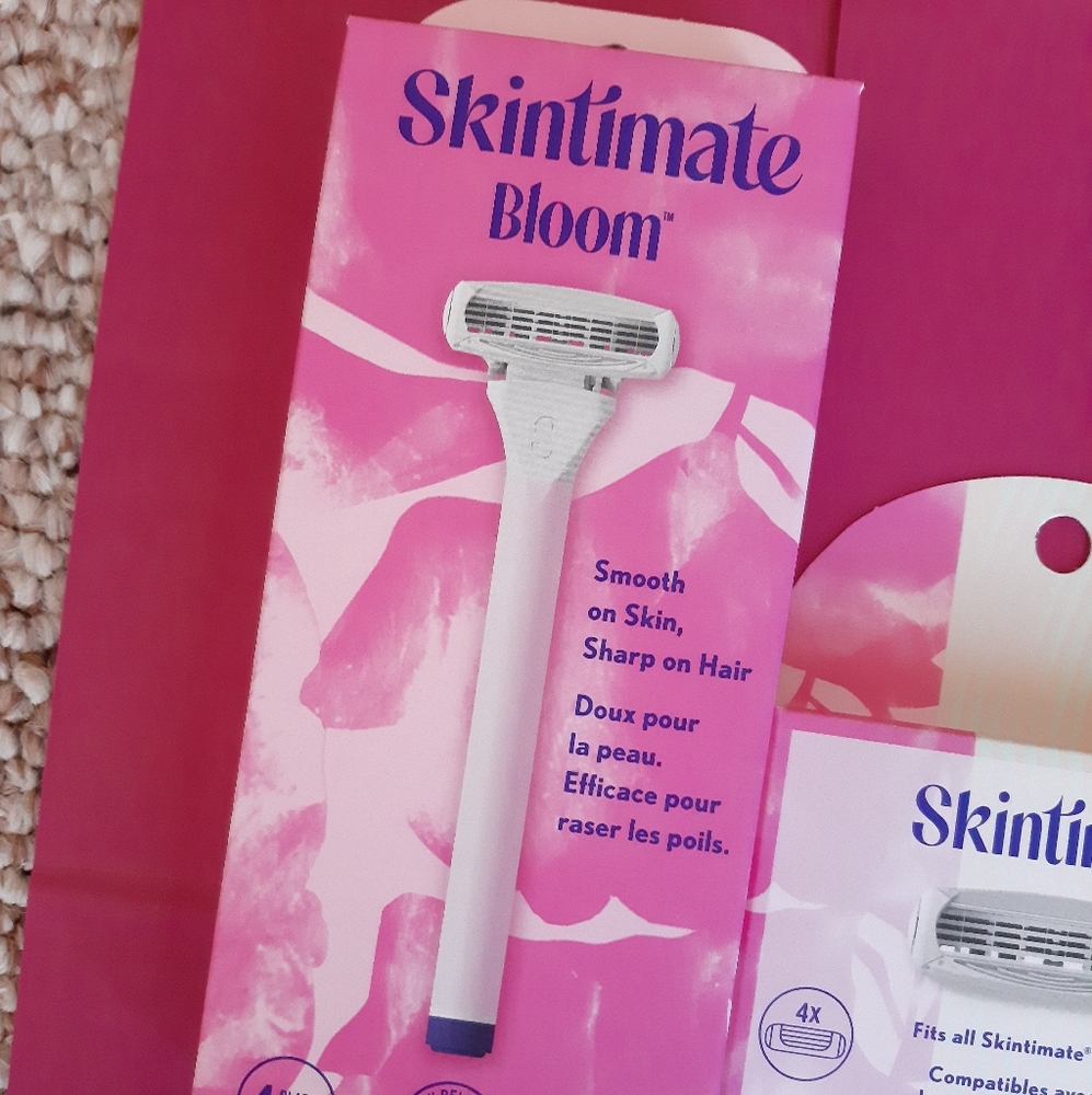 Skintimate Bloom Razor Bundle - Picture 6 of 13